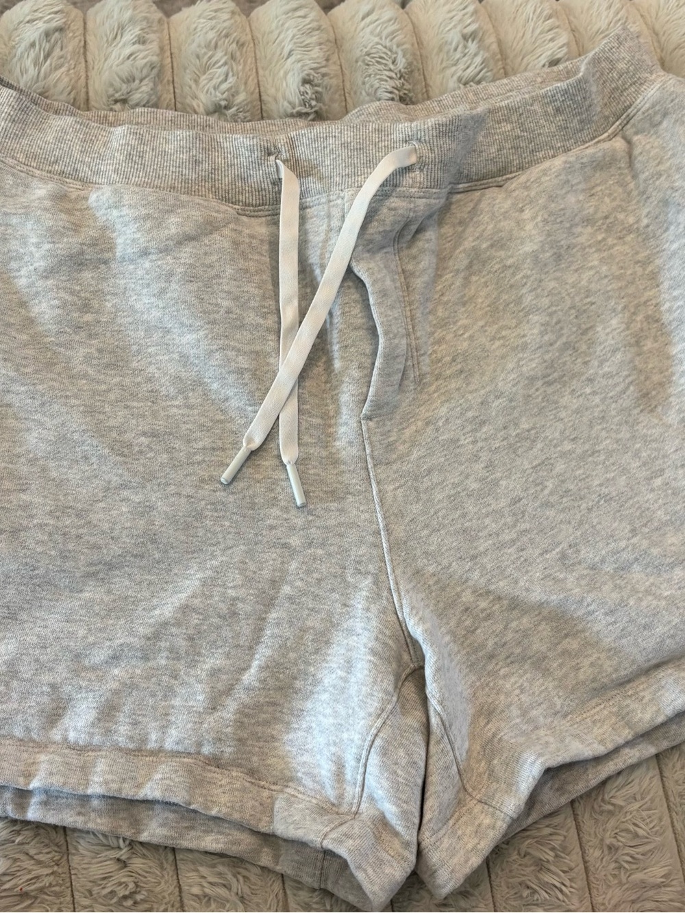Men’s Lululemon Sweat Shorts 5 inch inseam - Picture 3 of 3